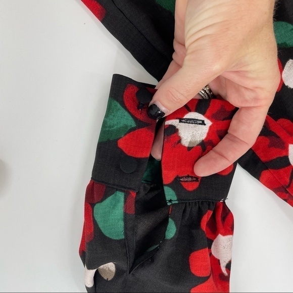 UO Michelle Plunging Long Sleeve Floral Mini Dress - Picture 9 of 13